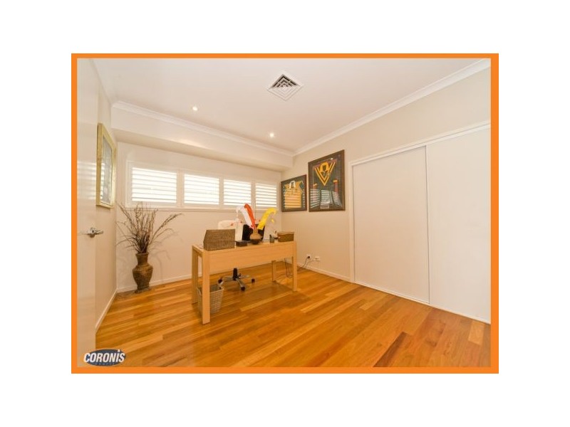 34 Raceview Avenue, Hendra QLD 4011