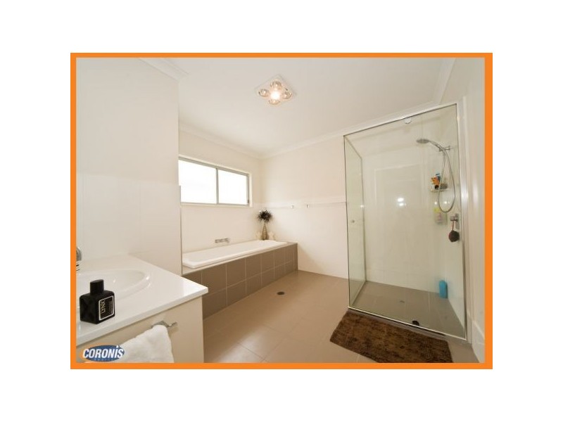 34 Raceview Avenue, Hendra QLD 4011