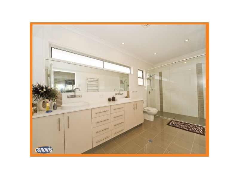34 Raceview Avenue, Hendra QLD 4011