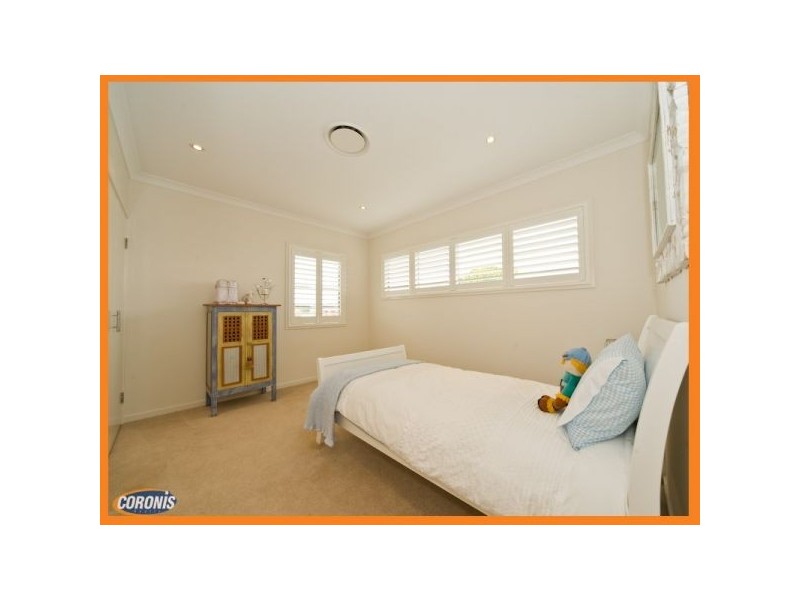 34 Raceview Avenue, Hendra QLD 4011