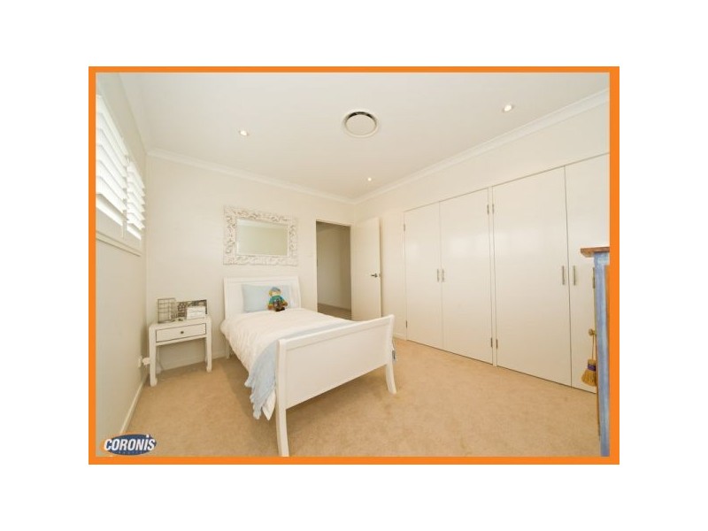 34 Raceview Avenue, Hendra QLD 4011