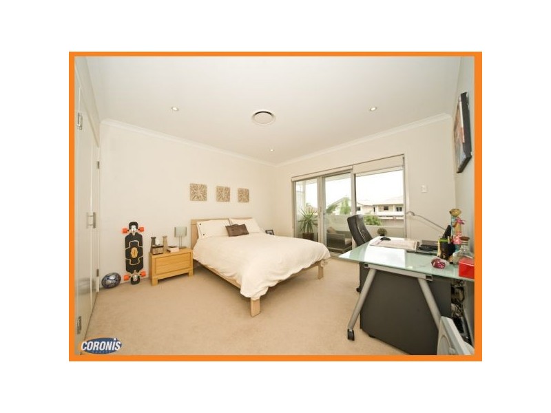 34 Raceview Avenue, Hendra QLD 4011