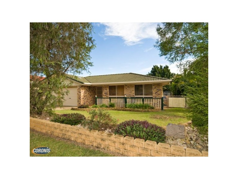 4 Avandel Court, Eatons Hill QLD 4037