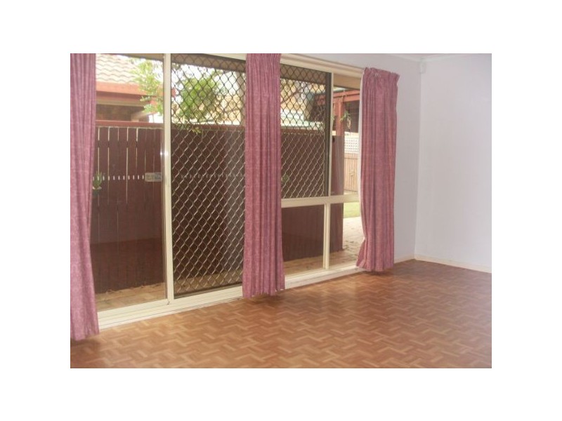 22 Desert Willow Way, Fitzgibbon QLD 4018