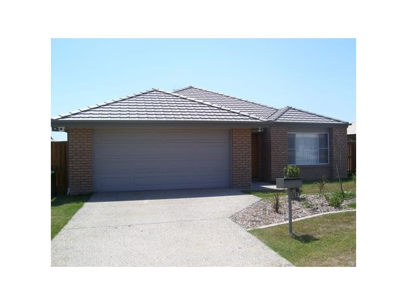 z12  Dear Place, Bellmere QLD 4510