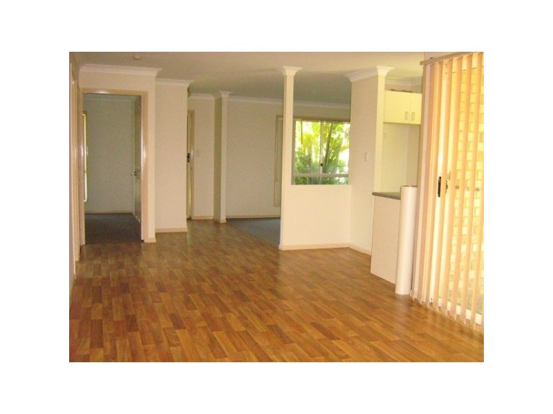 17 Bream Court, Sandstone Point QLD 4511