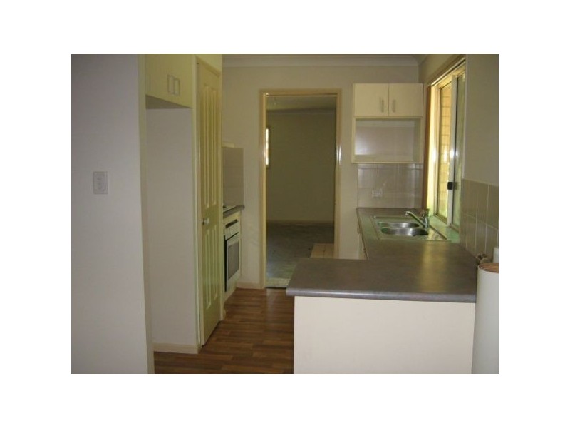 17 Bream Court, Sandstone Point QLD 4511