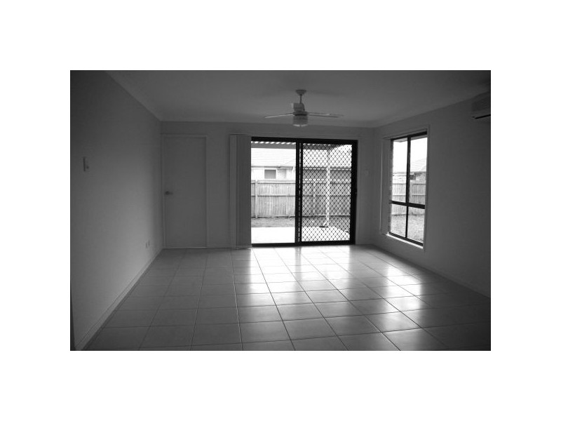 19 Bickle Place, North Booval QLD 4304