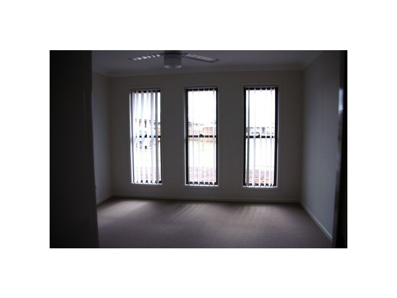 19 Bickle Place, North Booval QLD 4304