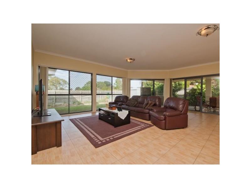 12 Osprey Place, Taigum QLD 4018