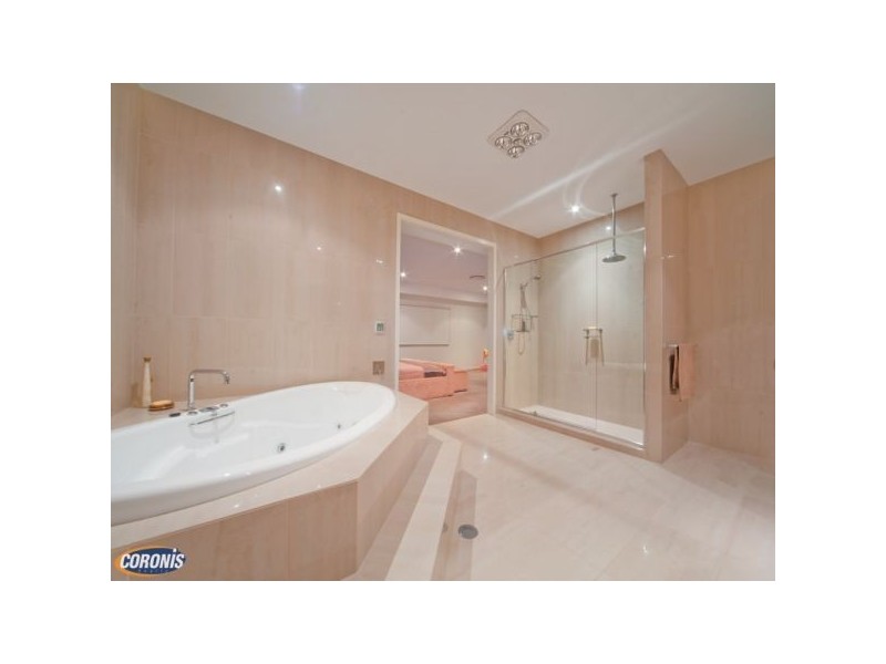 7 Rule Street, Hendra QLD 4011