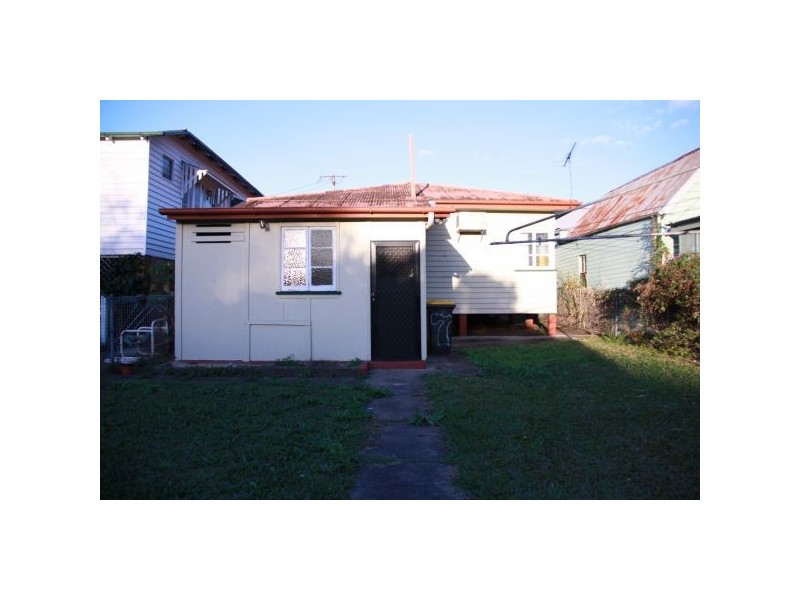 7 Wolseley Street, Woolloongabba QLD 4102