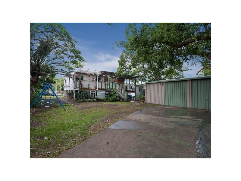 115 Palm Avenue, Shorncliffe QLD 4017