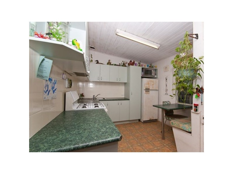 115 Palm Avenue, Shorncliffe QLD 4017
