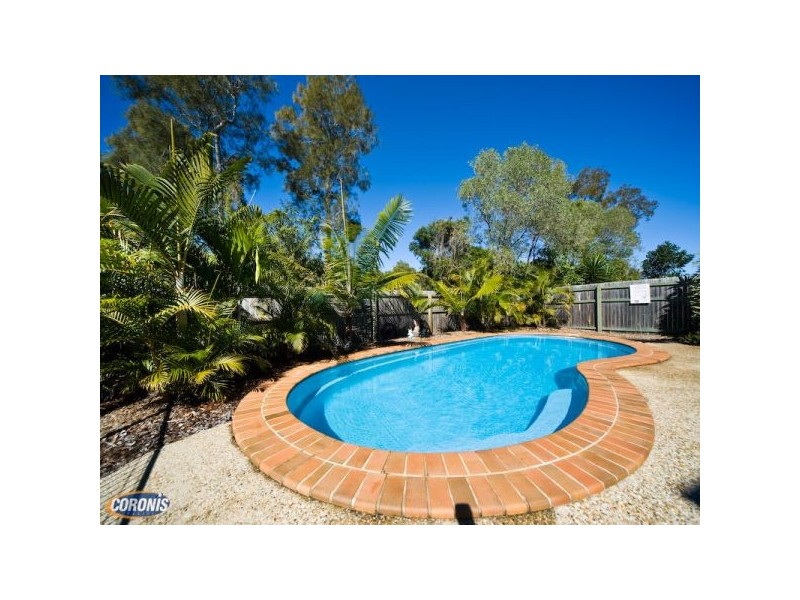 5 St Smith Road, Beachmere QLD 4510