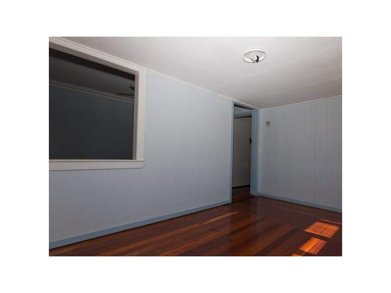 60 Moore Street, Morningside QLD 4170