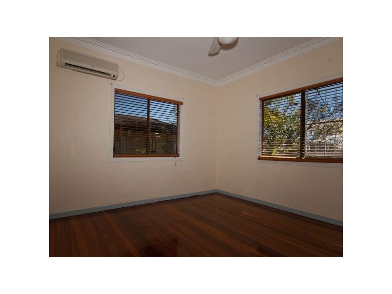 60 Moore Street, Morningside QLD 4170