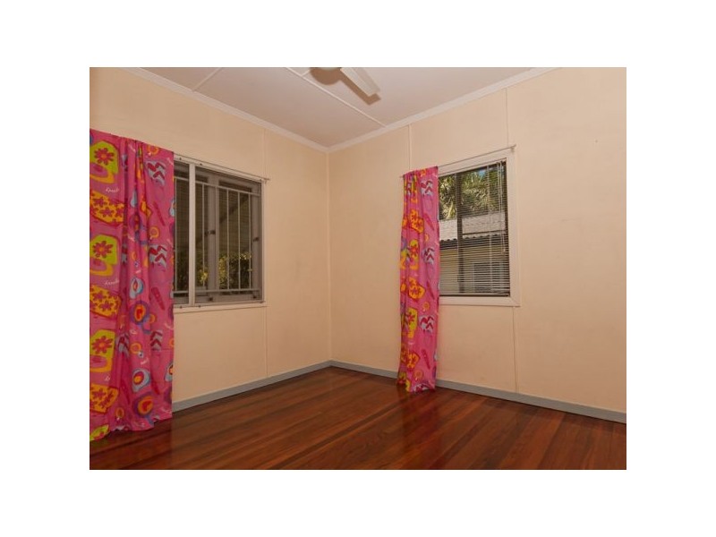 60 Moore Street, Morningside QLD 4170