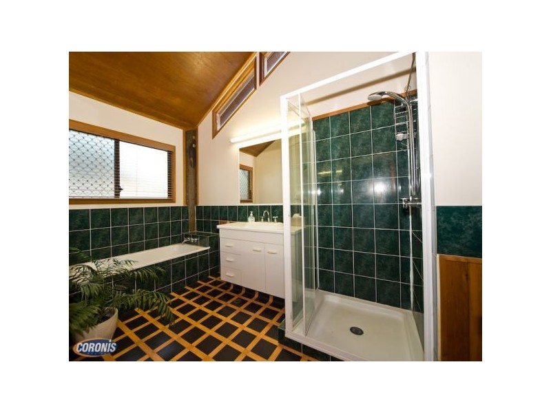 Arana Hills QLD 4054