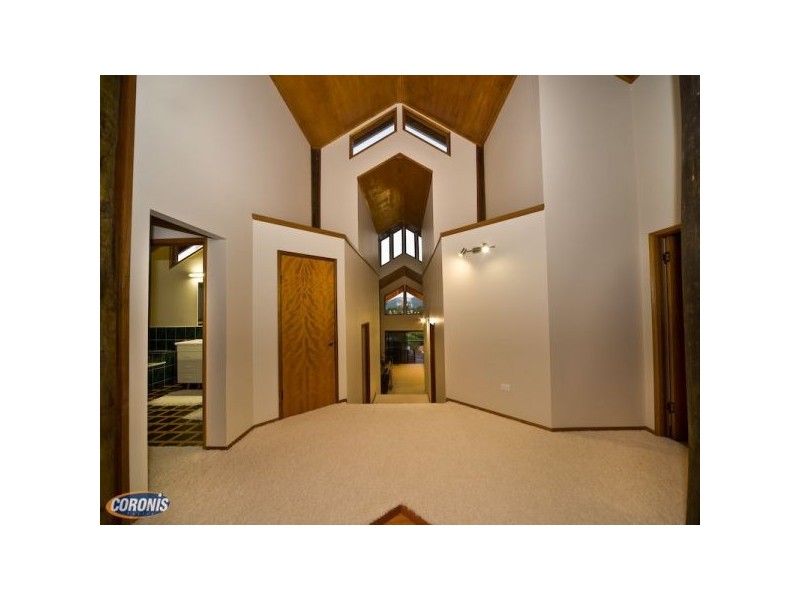 Arana Hills QLD 4054