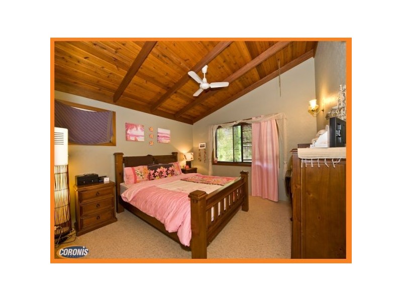 95 Nursery Road, Holland Park West QLD 4121