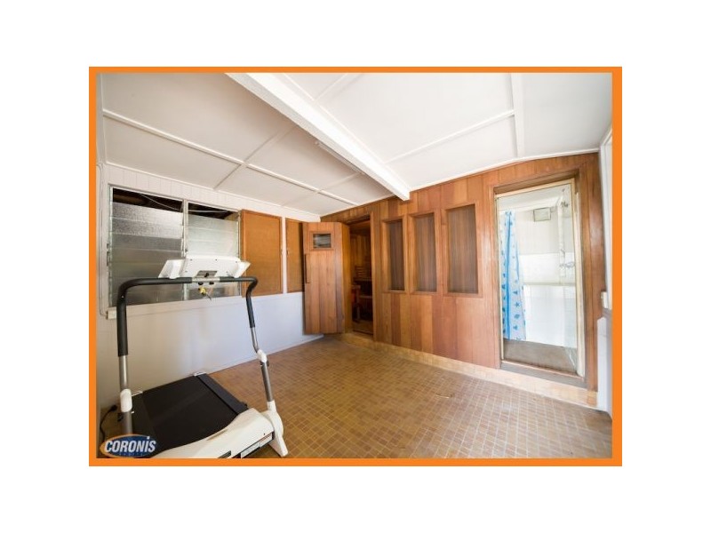 95 Nursery Road, Holland Park West QLD 4121