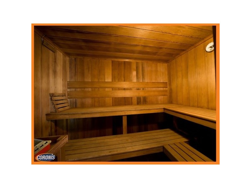 95 Nursery Road, Holland Park West QLD 4121