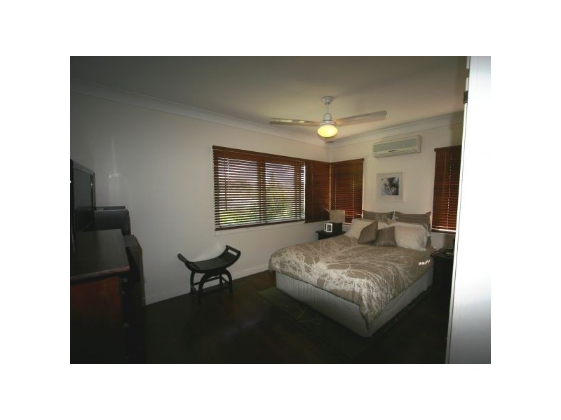 69 Chuter Street, Stafford Heights QLD 4053