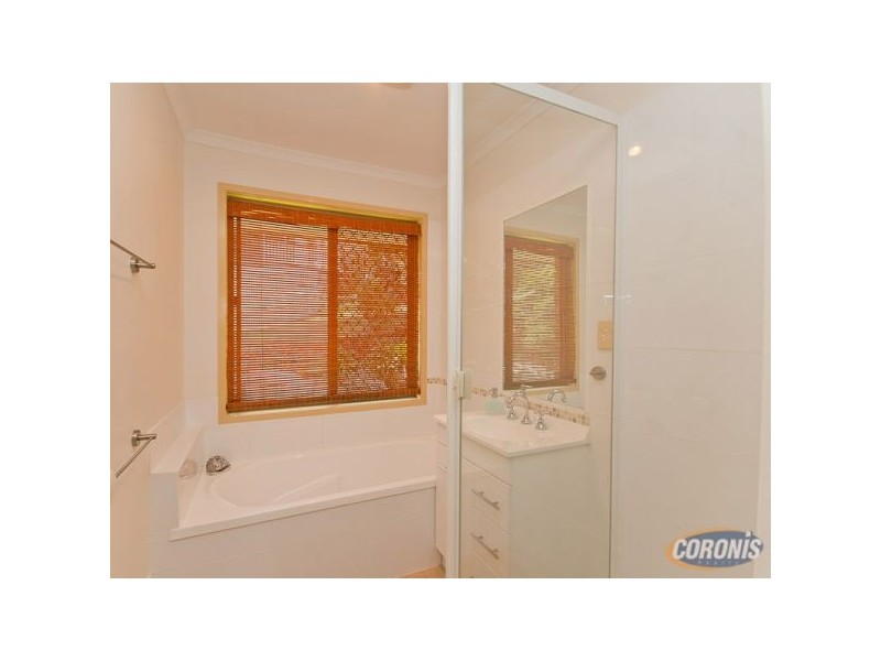 2 Fleetwood Court (Fernlands Estate), Ferny Hills QLD 4055