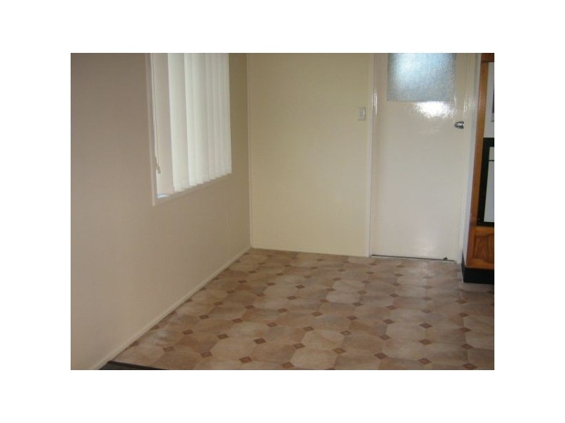 33  Somerset St, Kallangur QLD 4503