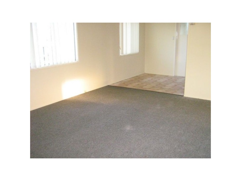 33  Somerset St, Kallangur QLD 4503