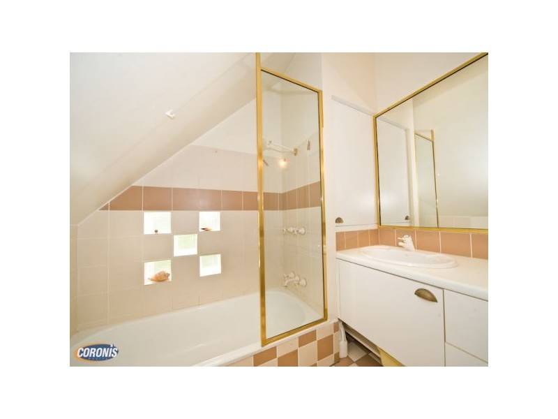 18 Parish Street, Spring Hill QLD 4000