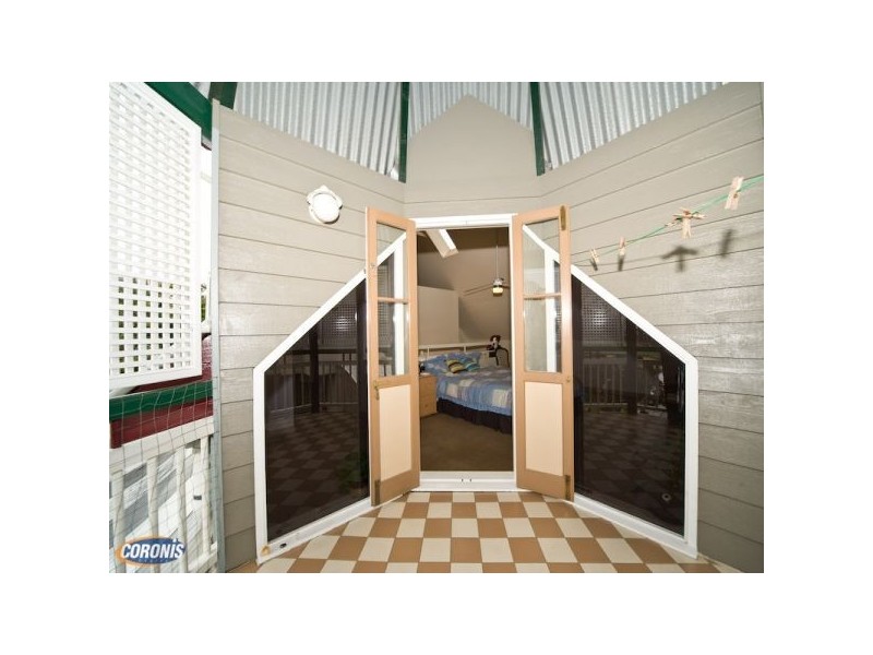 18 Parish Street, Spring Hill QLD 4000