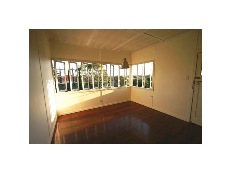 248 Rode Road, Wavell Heights QLD 4012