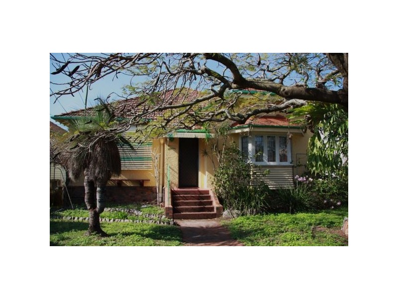 374 Cavendish Road, Coorparoo QLD 4151