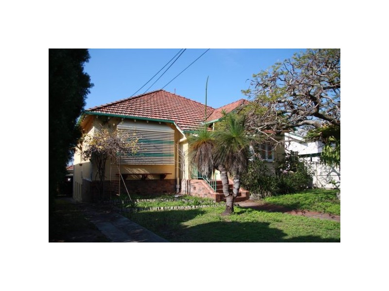 374 Cavendish Road, Coorparoo QLD 4151