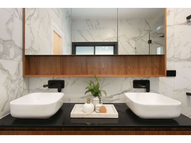 29 Anthony Street, Hamilton QLD 4007