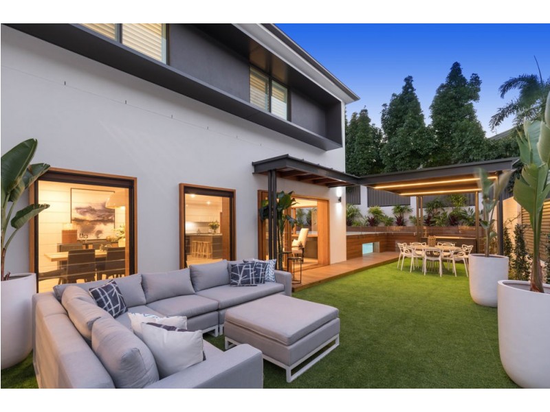 29 Anthony Street, Hamilton QLD 4007