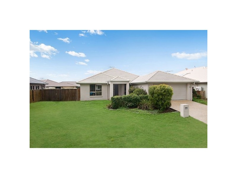 4 Lookout Place, Narangba QLD 4504