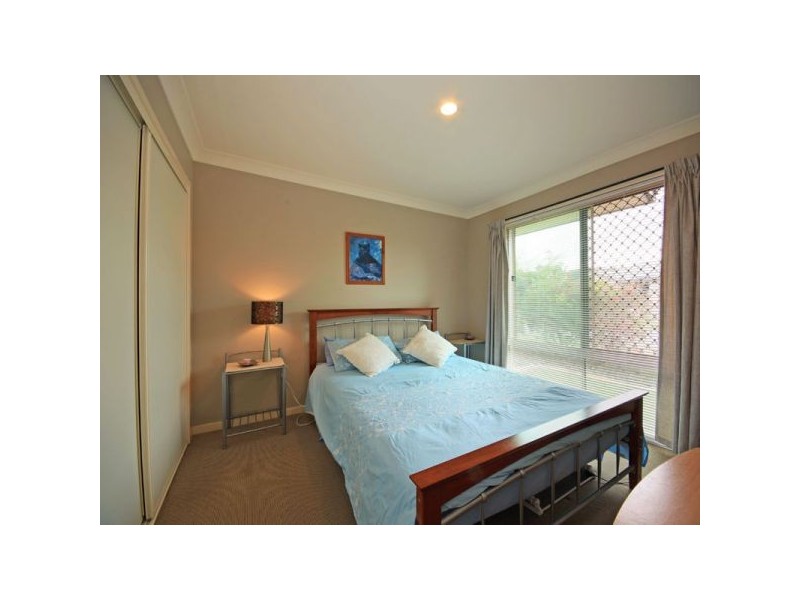 2 Brimstone Court, Kallangur QLD 4503