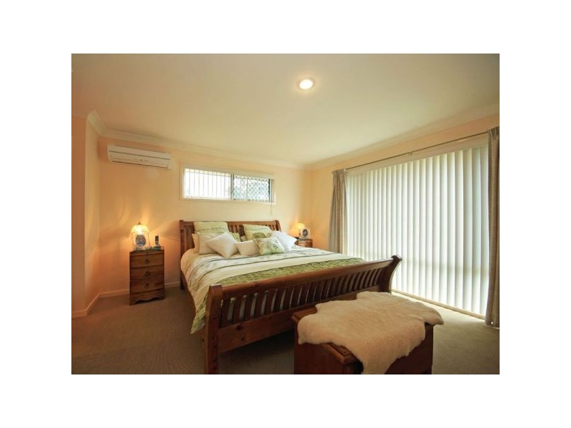 2 Brimstone Court, Kallangur QLD 4503