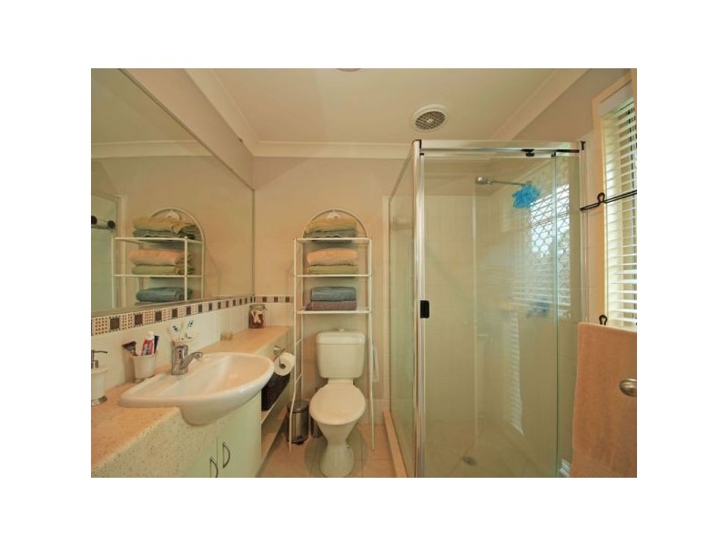 2 Brimstone Court, Kallangur QLD 4503