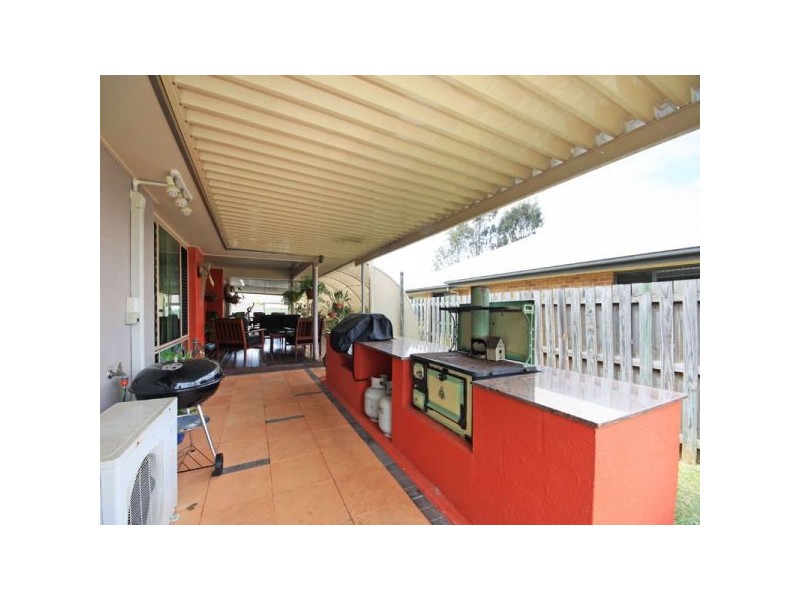2 Brimstone Court, Kallangur QLD 4503