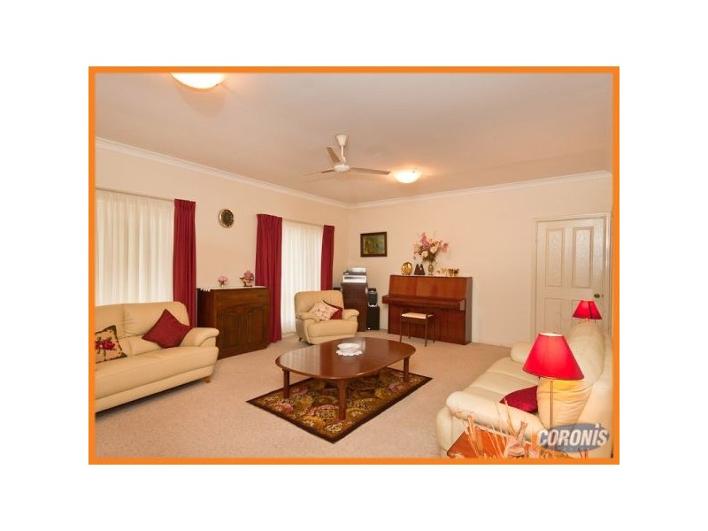 9 Vauton Court, Arana Hills QLD 4054