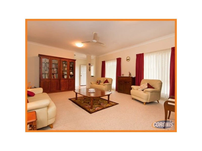 9 Vauton Court, Arana Hills QLD 4054