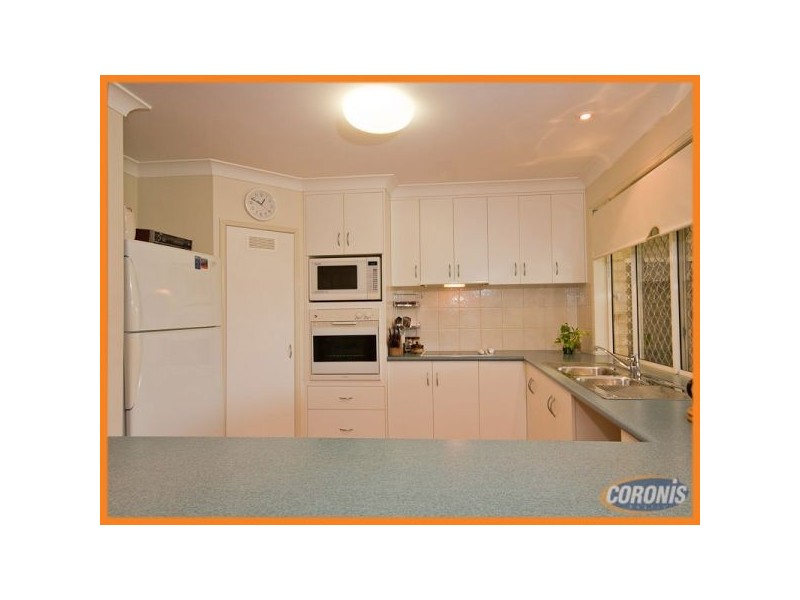 9 Vauton Court, Arana Hills QLD 4054