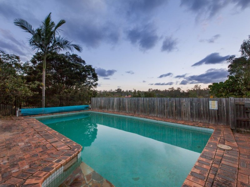 223 Bunya Road, Arana Hills QLD 4054