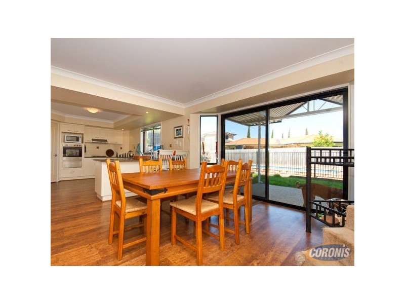 16 Bunyaville Close, Arana Hills QLD 4054