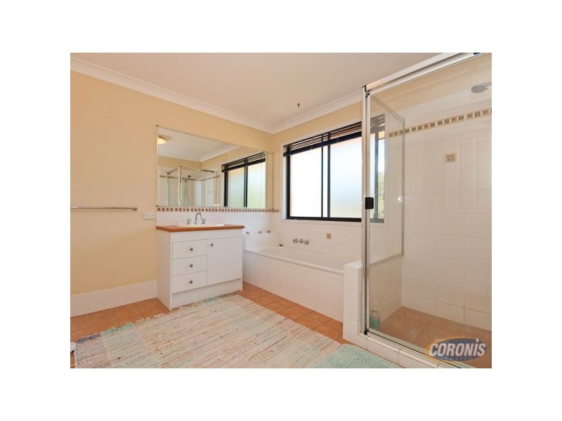 16 Bunyaville Close, Arana Hills QLD 4054