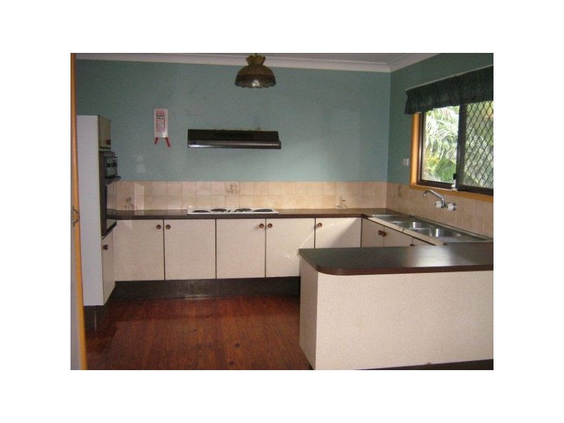9  Loowa St, Kallangur QLD 4503